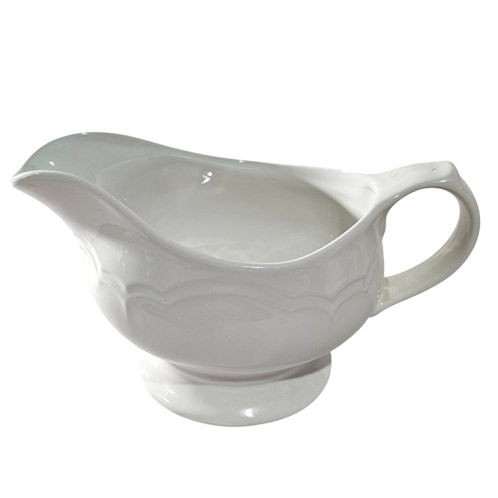 Pfaltzgraff White Heirloom Gravy Boat vtg 4"  serves sauce dressings scalloped